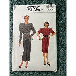 Very Easy Very Vogue Pattern #9734 Sizes 8/10/12 Misses ' Dress Uncut